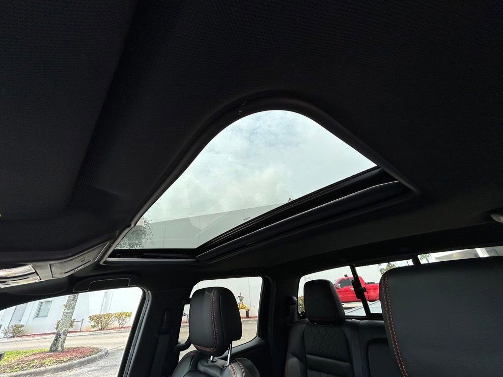 Used 2023 Nissan Frontier PRO-4X w/ Pro-4X Premium Package image 11