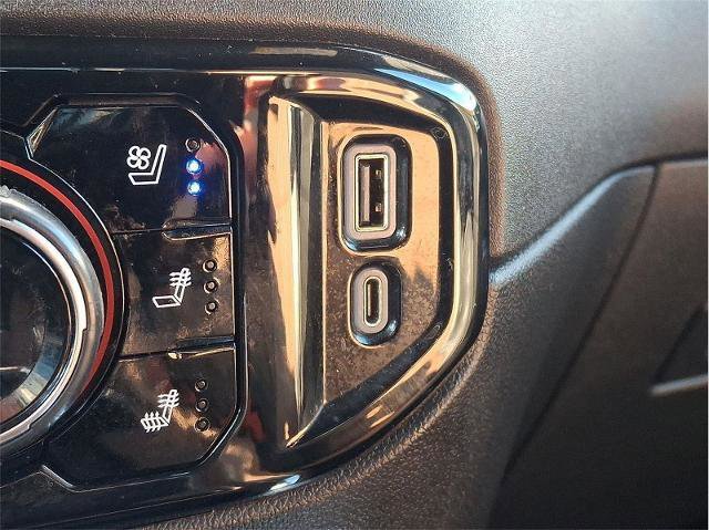 Used 2023 Chevrolet Silverado 1500 High Country w/ Technology Package image 23