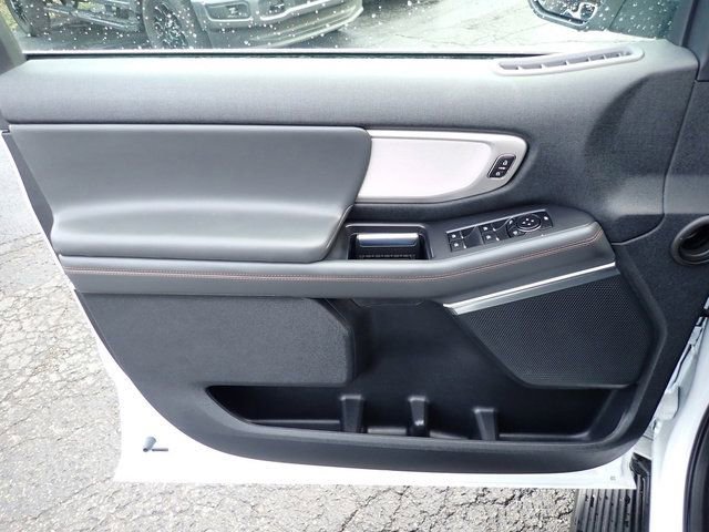 Certified 2025 Ford Expedition Active image 23