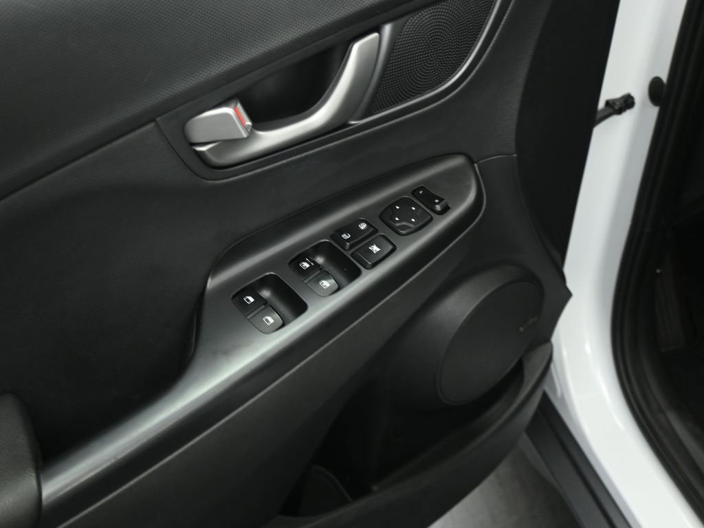 Used 2020 Hyundai Kona Limited image 36