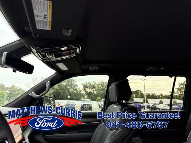 Used 2025 Jeep Grand Wagoneer L Series II Obsidian w/ Quick Order Packagew 28T AWD/4WD image 10