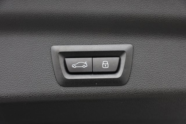 Used 2024 BMW X1 xDrive28i w/ Technology Package image 11