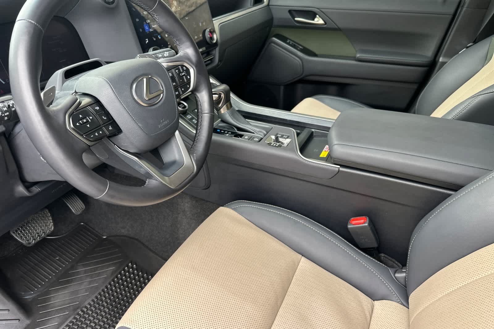 Used 2024 Lexus GX 550 AWD/4WD image 11