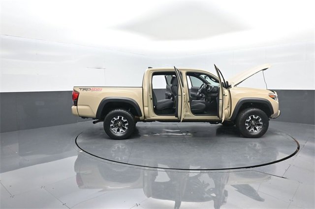 Used 2019 Toyota Tacoma TRD Off-Road image 36