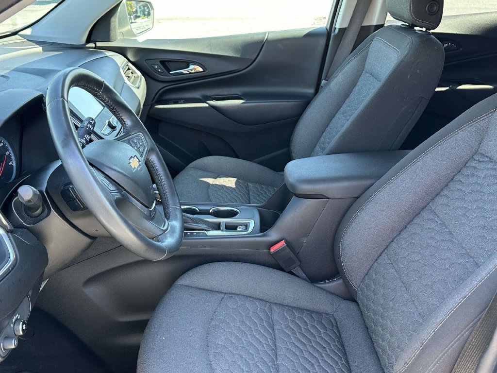 Used 2018 Chevrolet Equinox LT FWD image 16
