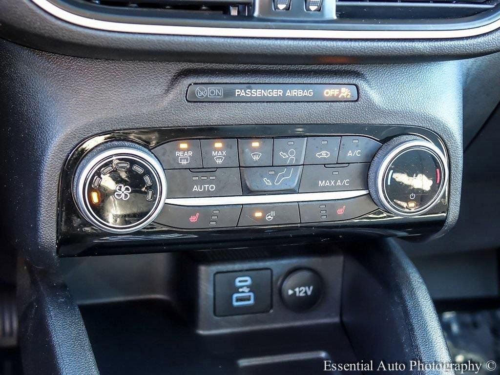 Certified 2022 Ford Escape SE w/ Cold Weather Package image 18