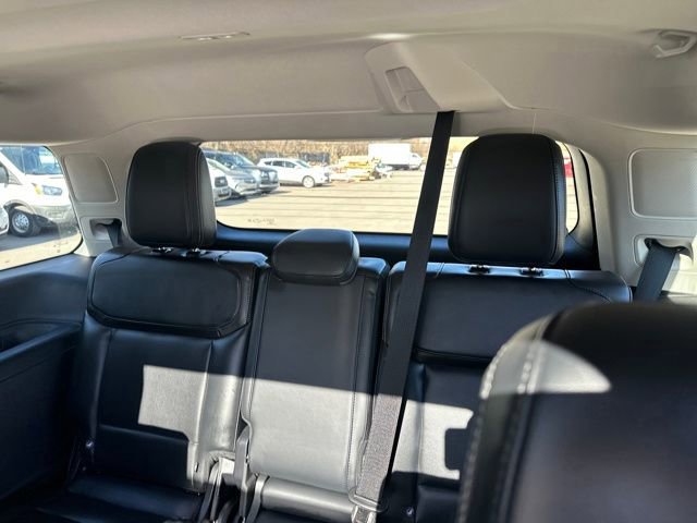 Certified 2025 Ford Expedition Platinum image 36