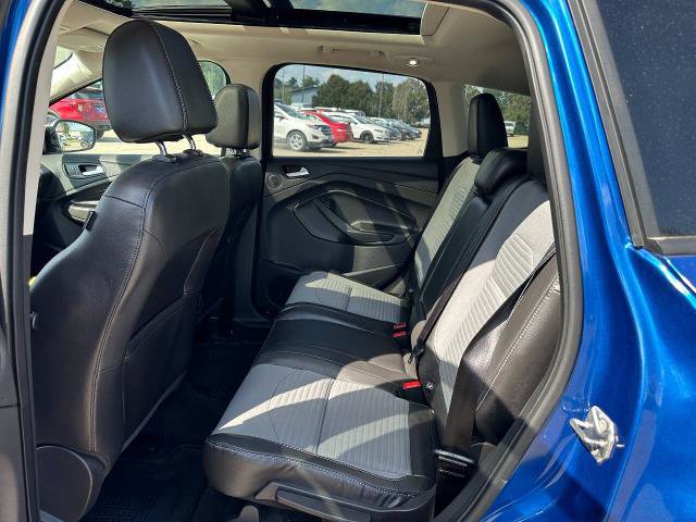 Certified 2017 Ford Escape Titanium w/ Canadian Touring Package image 6