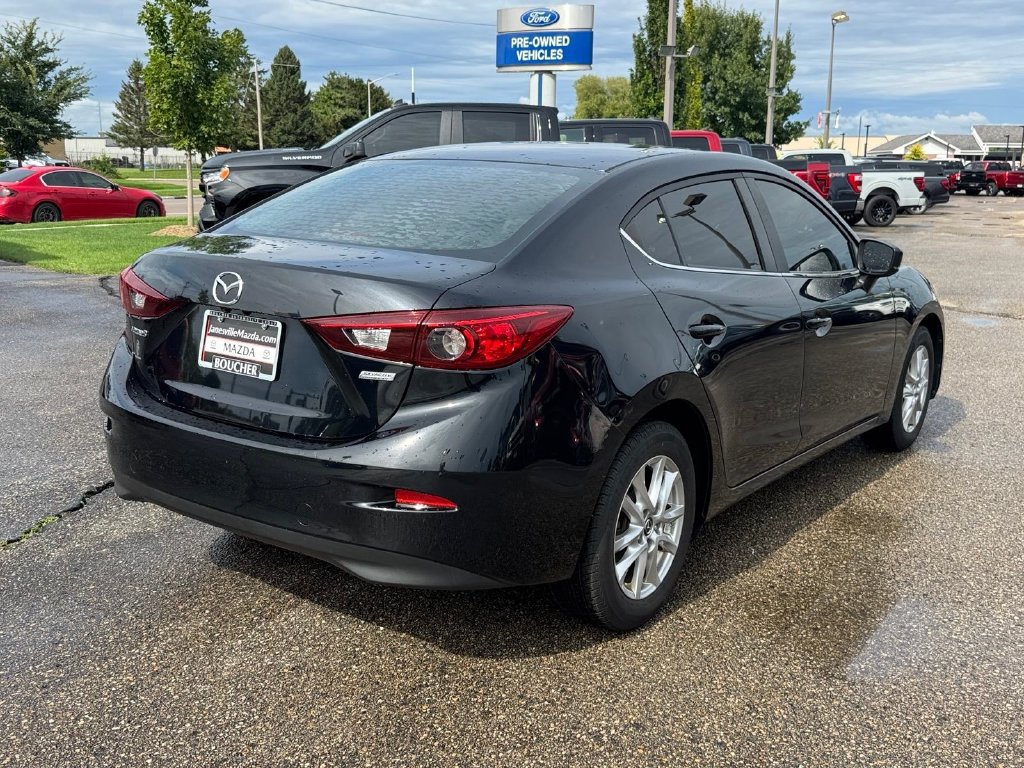 Used 2018 MAZDA MAZDA3 Sport w/ Preferred Equipment Package FWD image 5