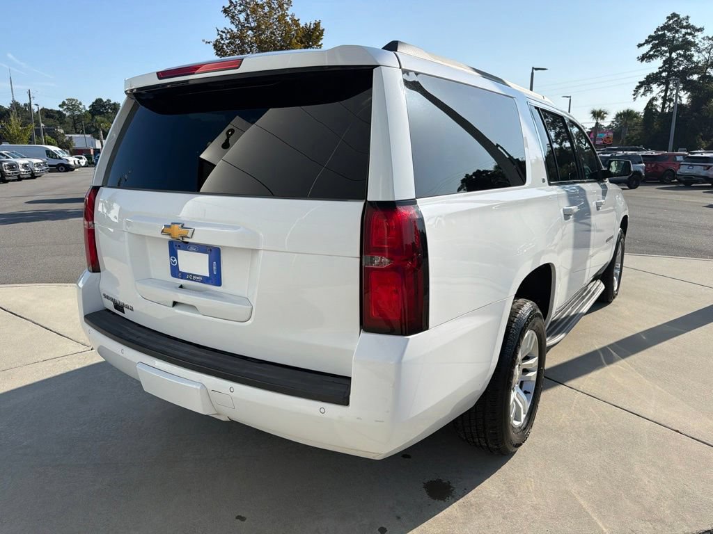 Used 2019 Chevrolet Suburban LT RWD image 11