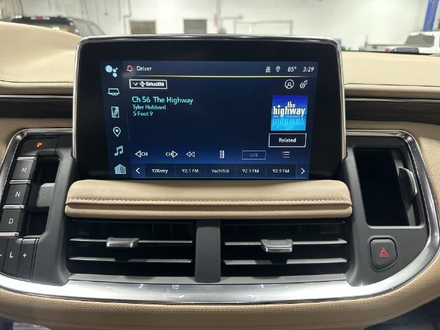 Used 2024 Chevrolet Tahoe Premier w/ Premium Package AWD/4WD image 16