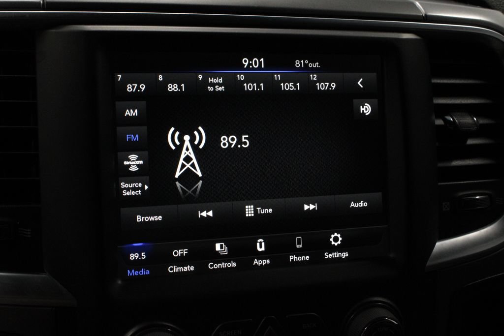 Used 2021 RAM 1500 Warlock w/ Luxury Group AWD/4WD image 2