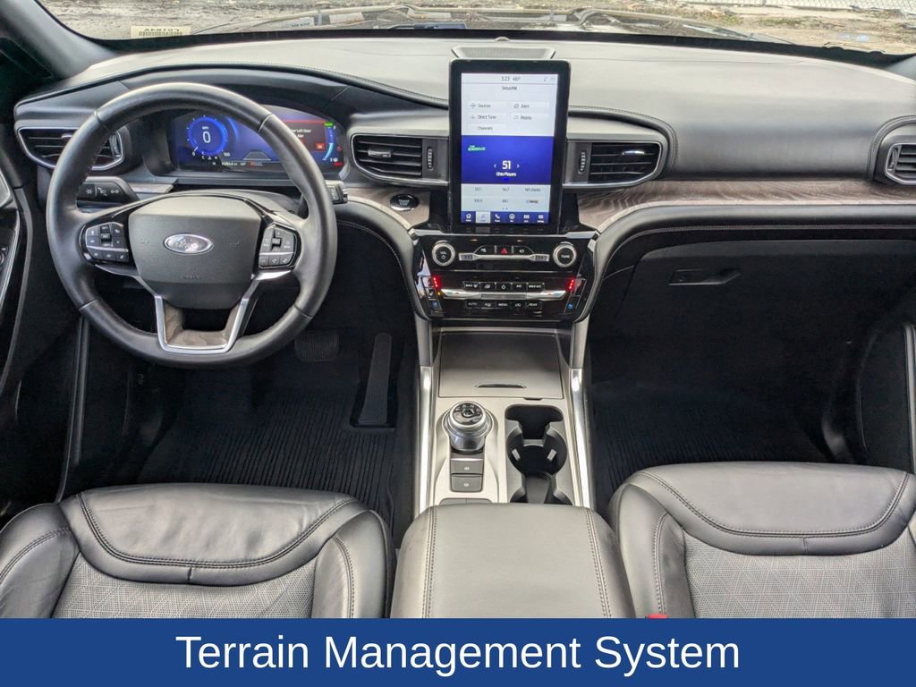 Certified 2022 Ford Explorer Platinum w/ Technology Package image 20