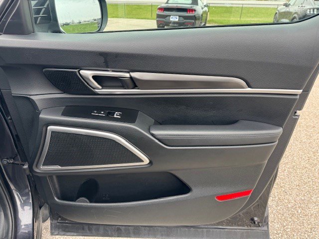 Used 2025 Kia Telluride S AWD/4WD image 37
