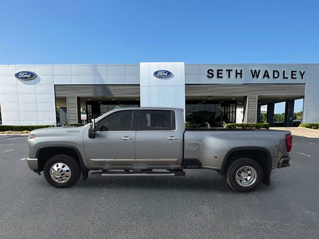 Used 2025 Chevrolet Silverado 3500 High Country w/ High Country Premium Package image 4