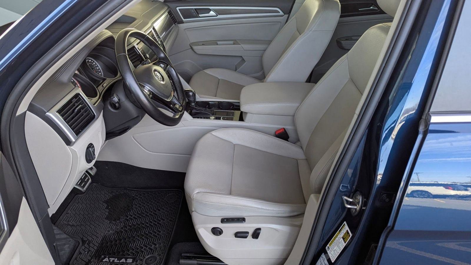 Used 2018 Volkswagen Atlas SEL w/ R-Line Package image 24