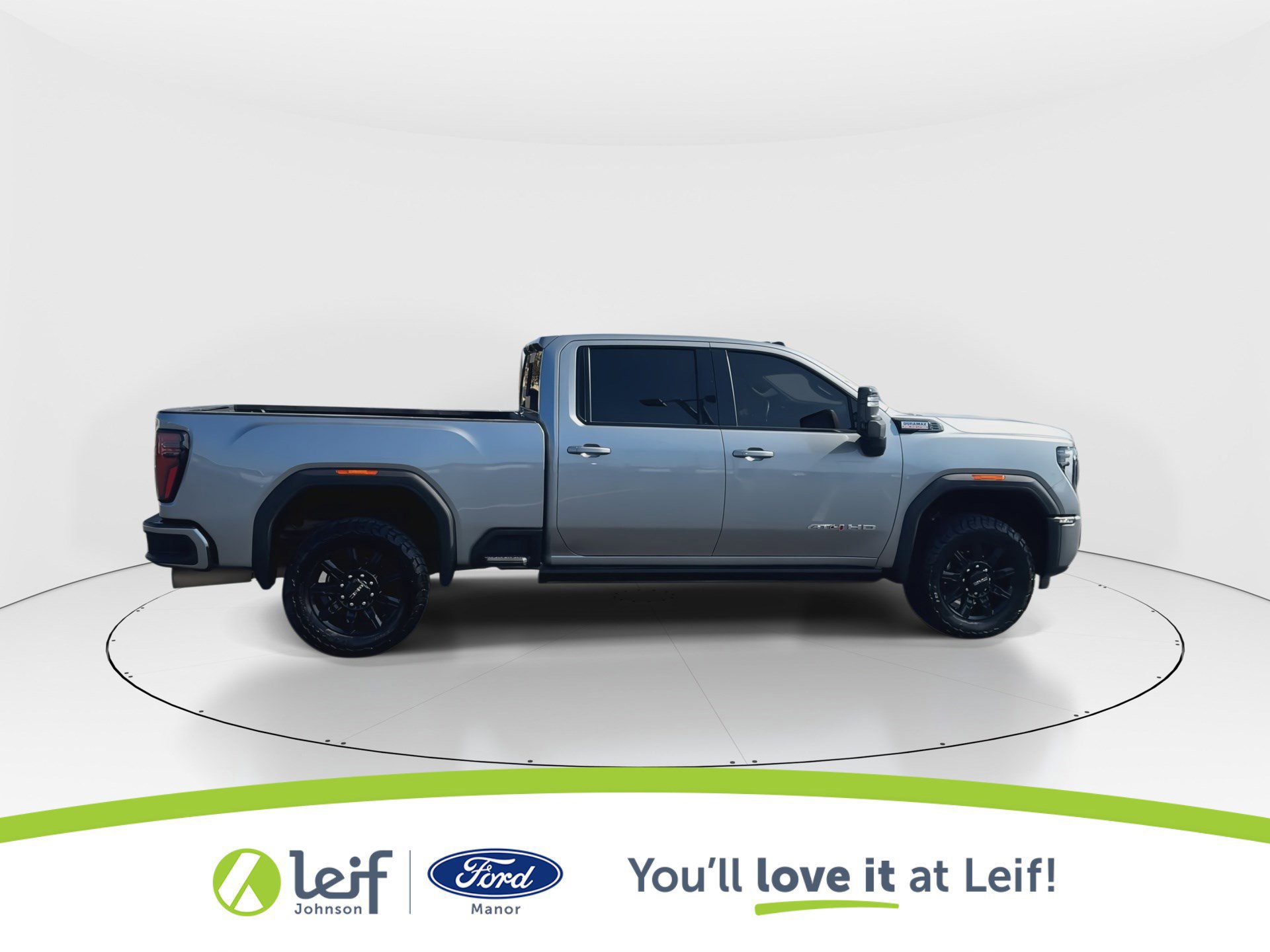 Used 2024 GMC Sierra 2500 AT4 w/ Technology Package image 4