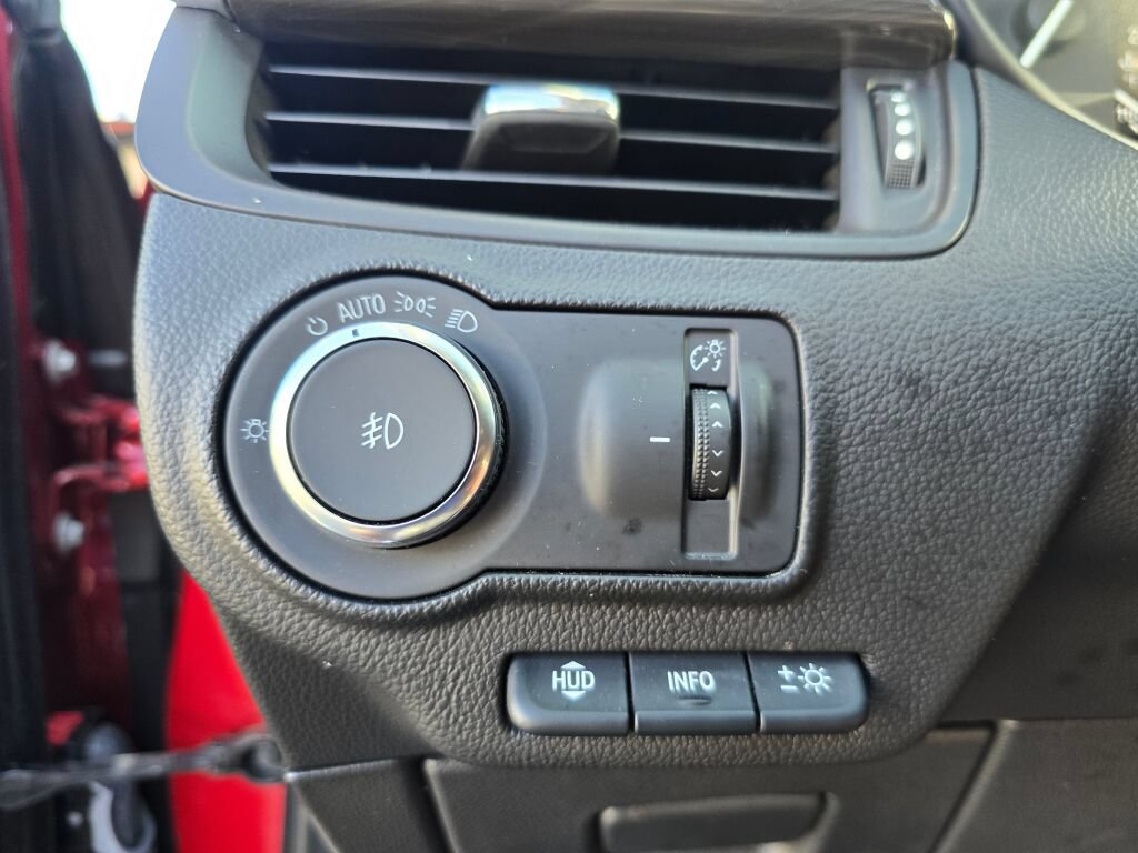 Used 2020 Buick Envision Premium w/ Driver Confidence Package AWD/4WD image 19
