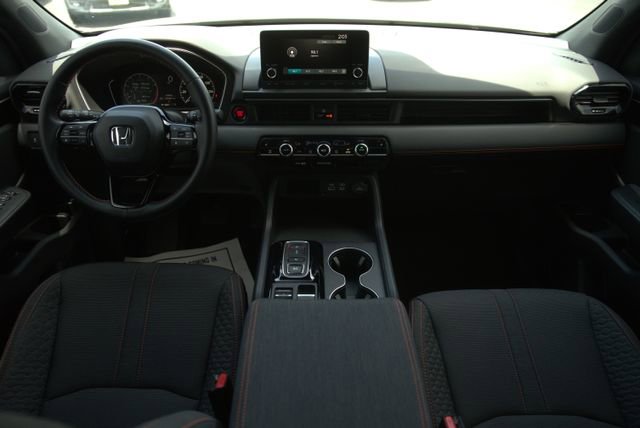 Used 2025 Honda Pilot Sport image 20