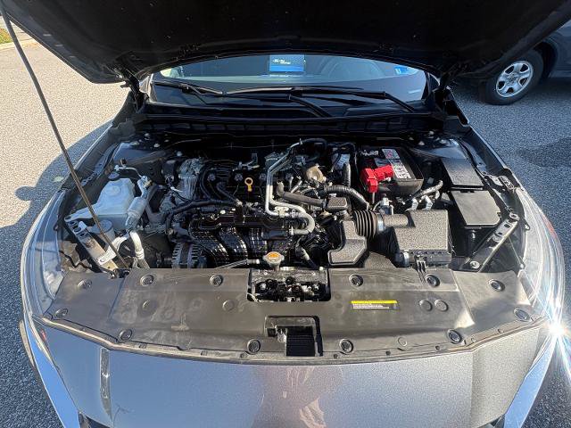 Used 2025 Nissan Altima 2.5 SV FWD image 35