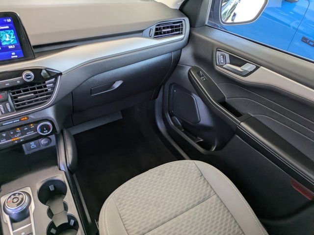 Certified 2022 Ford Escape SE w/ SE Sport Appearance Package image 14