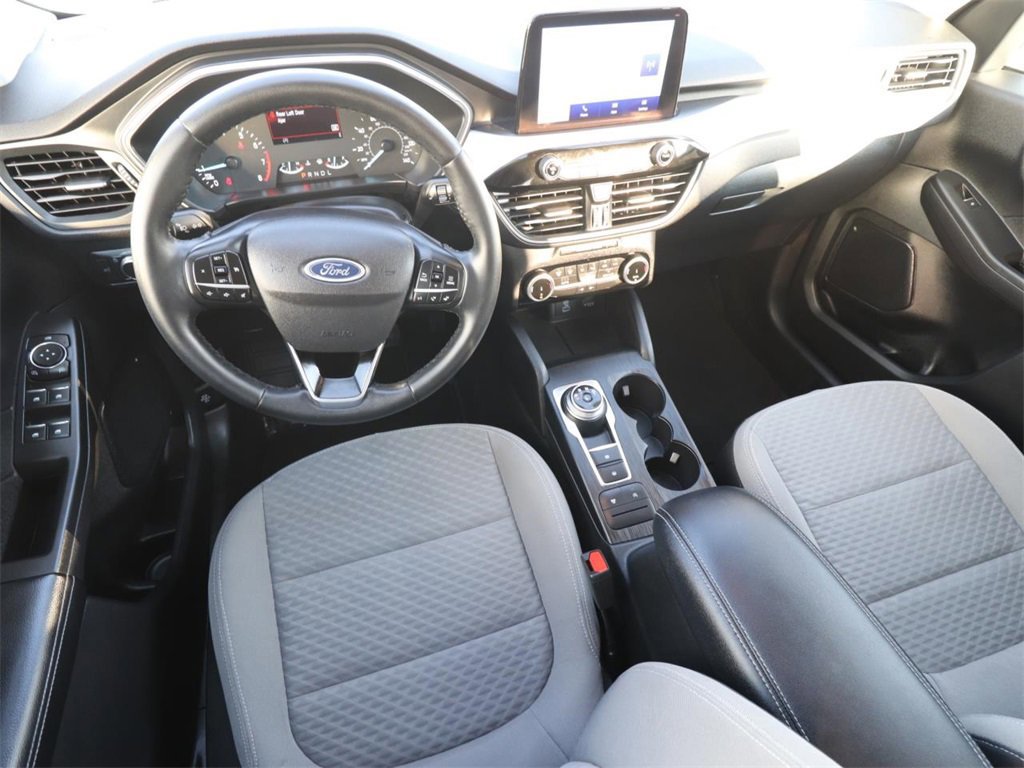 Certified 2022 Ford Escape SE w/ SE Sport Appearance Package image 10