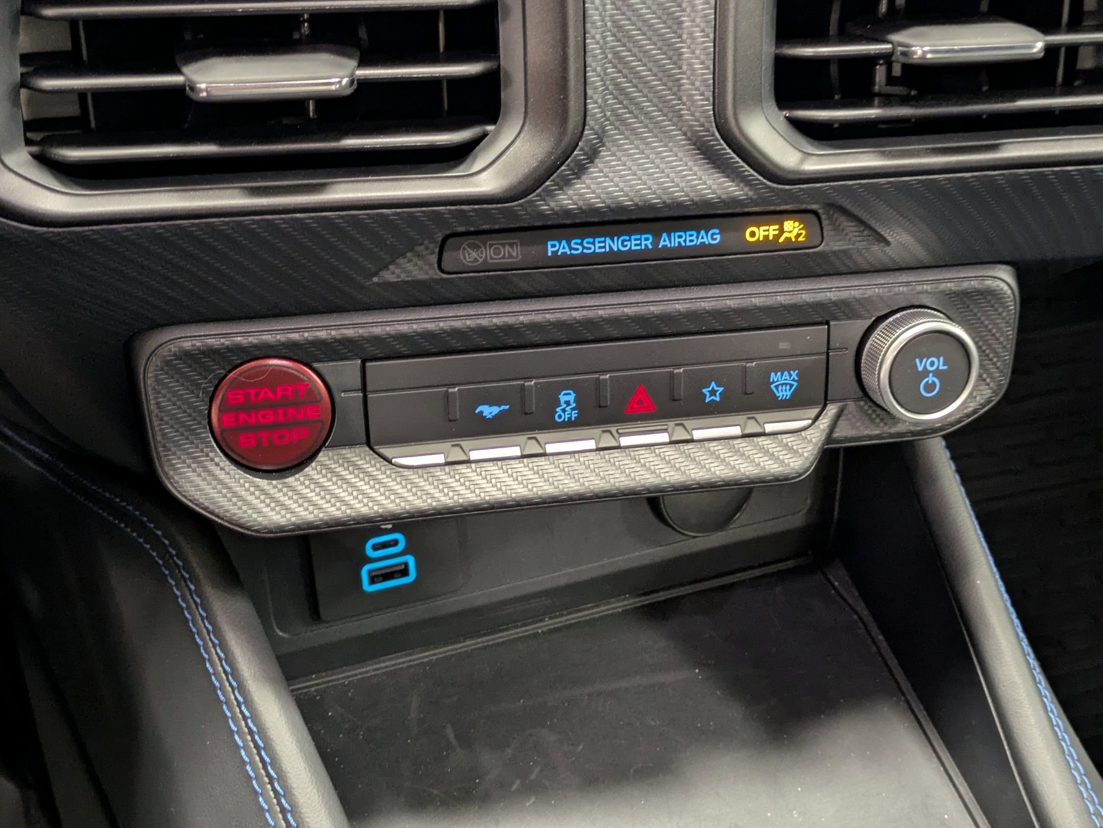 Certified 2025 Ford Mustang Dark Horse image 24