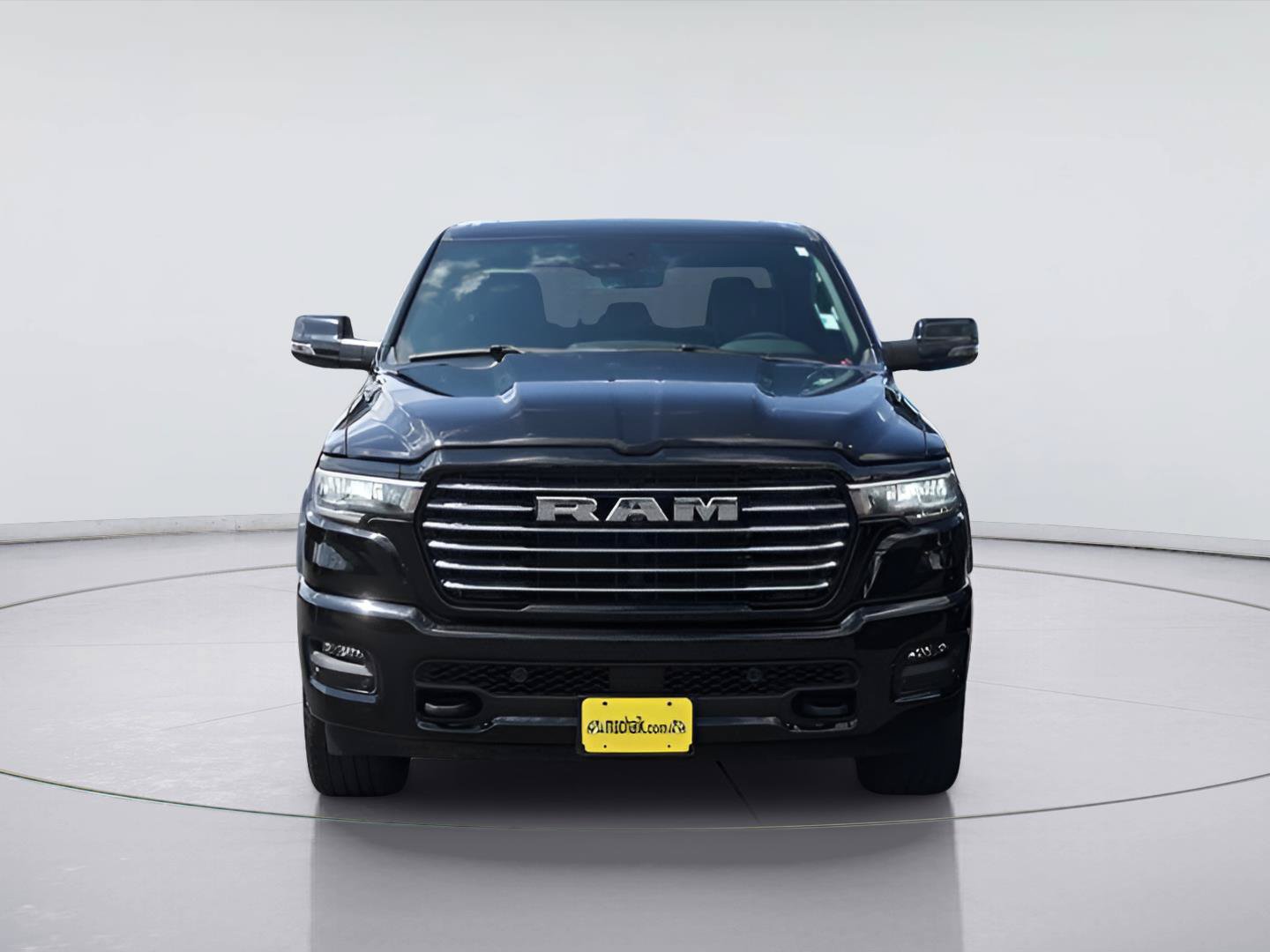 Used 2025 RAM 1500 Laramie w/ Laramie Southwest Edition AWD/4WD image 3