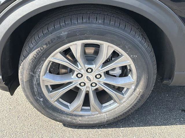 Certified 2022 Ford Explorer XLT w/ Equipment Group 202A image 33