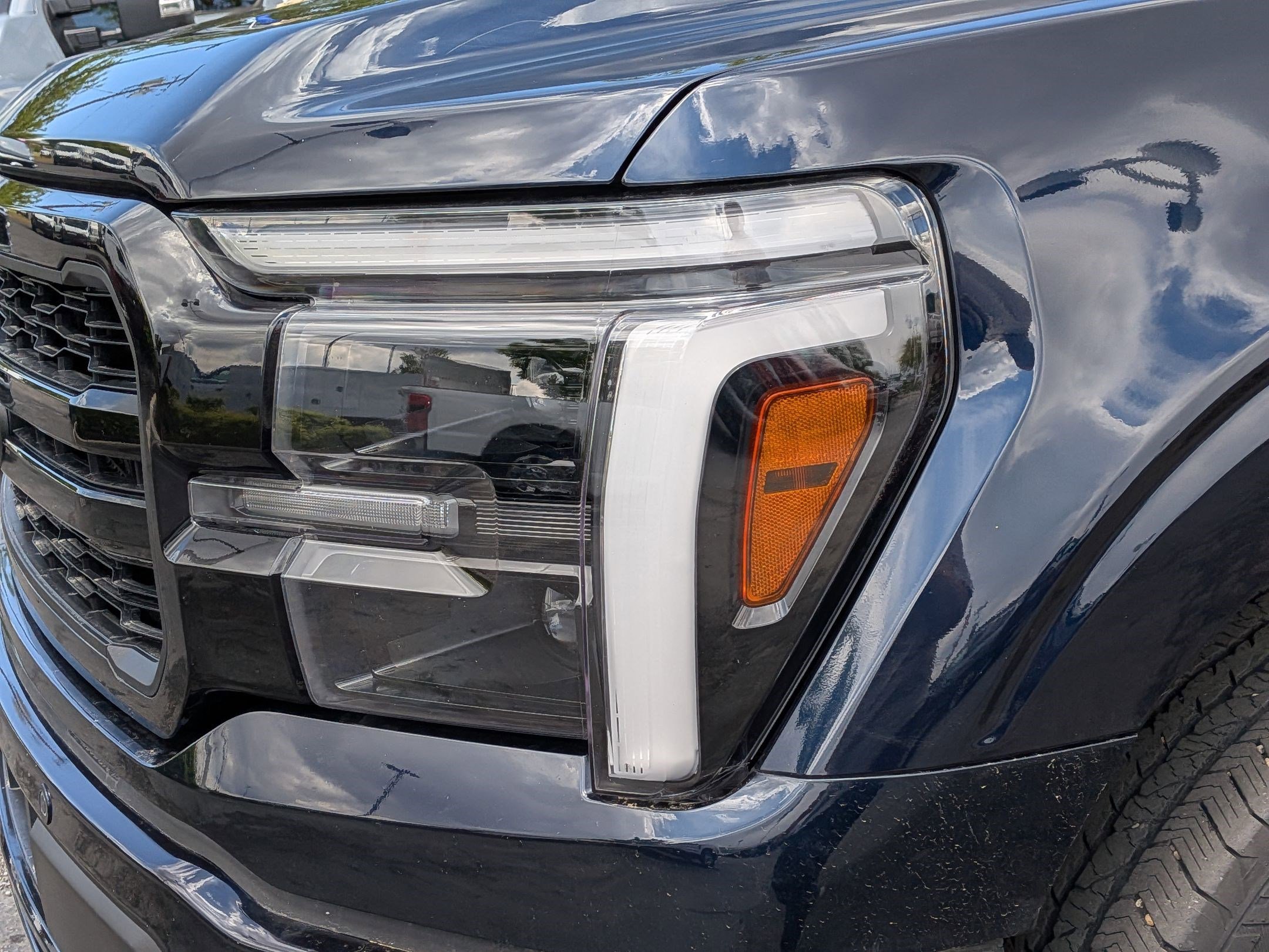Certified 2025 Ford F150 Lariat AWD/4WD image 12