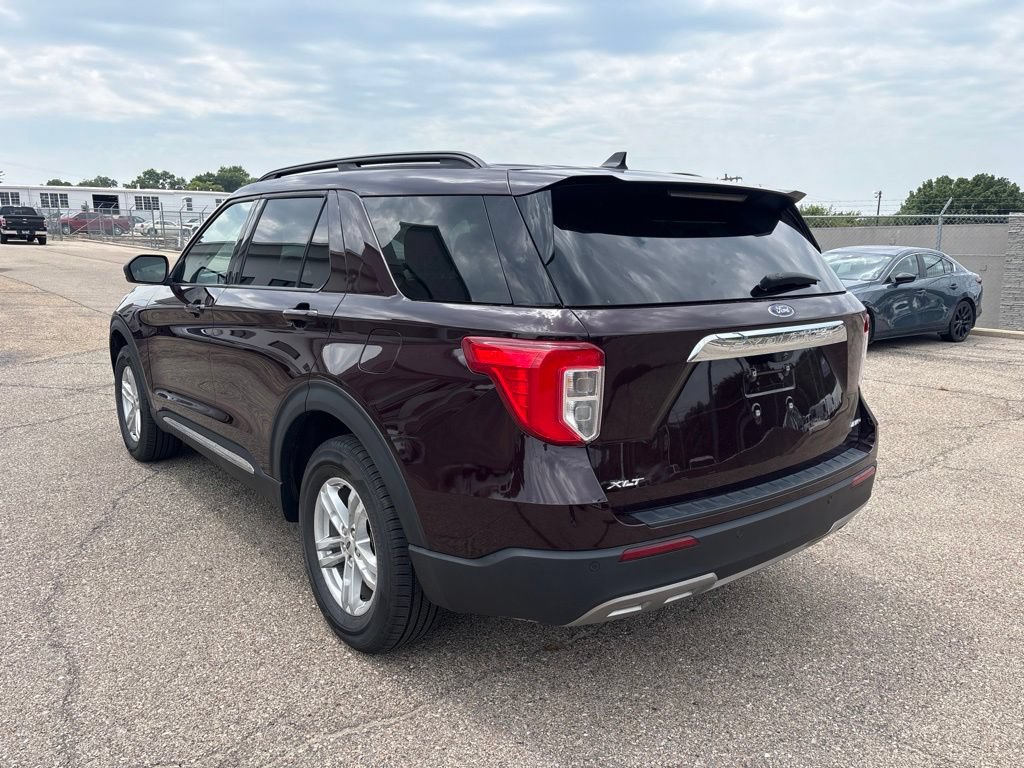 Certified 2023 Ford Explorer XLT w/ Equipment Group 202A AWD/4WD image 5