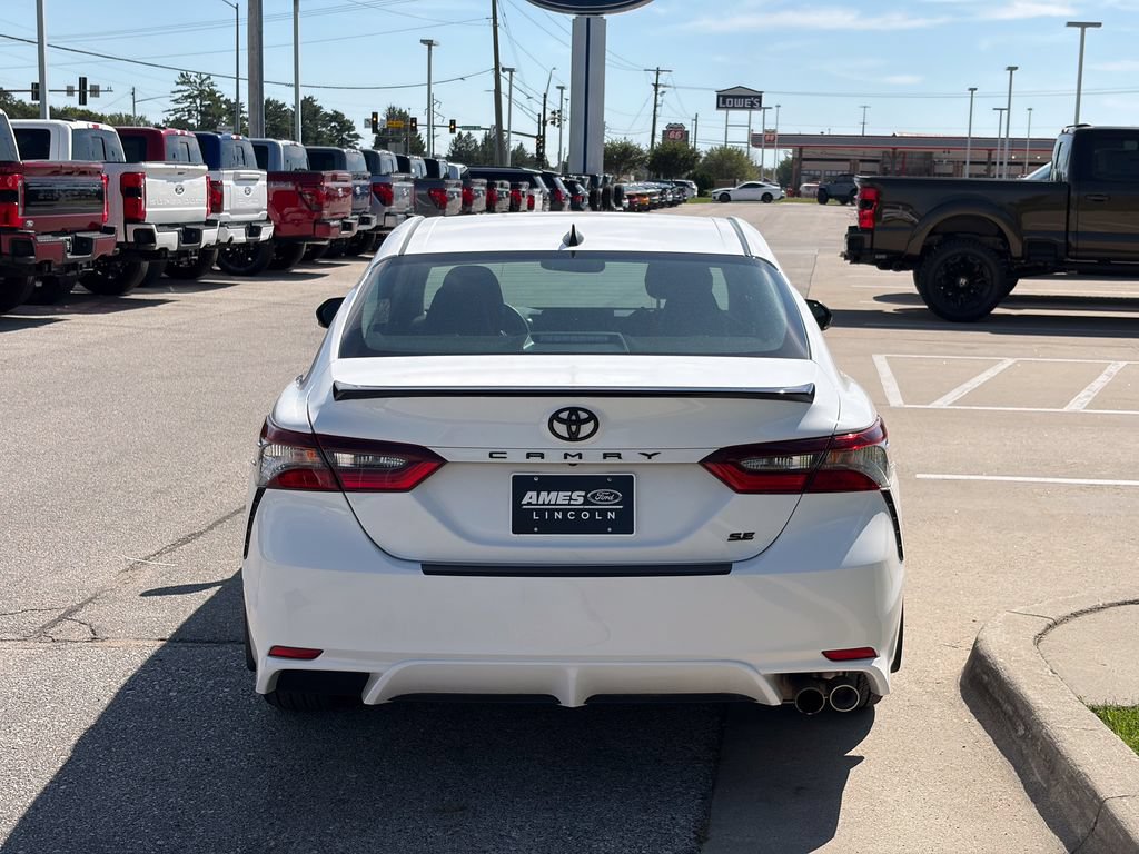 Used 2023 Toyota Camry SE w/ Convenience Package FWD image 5