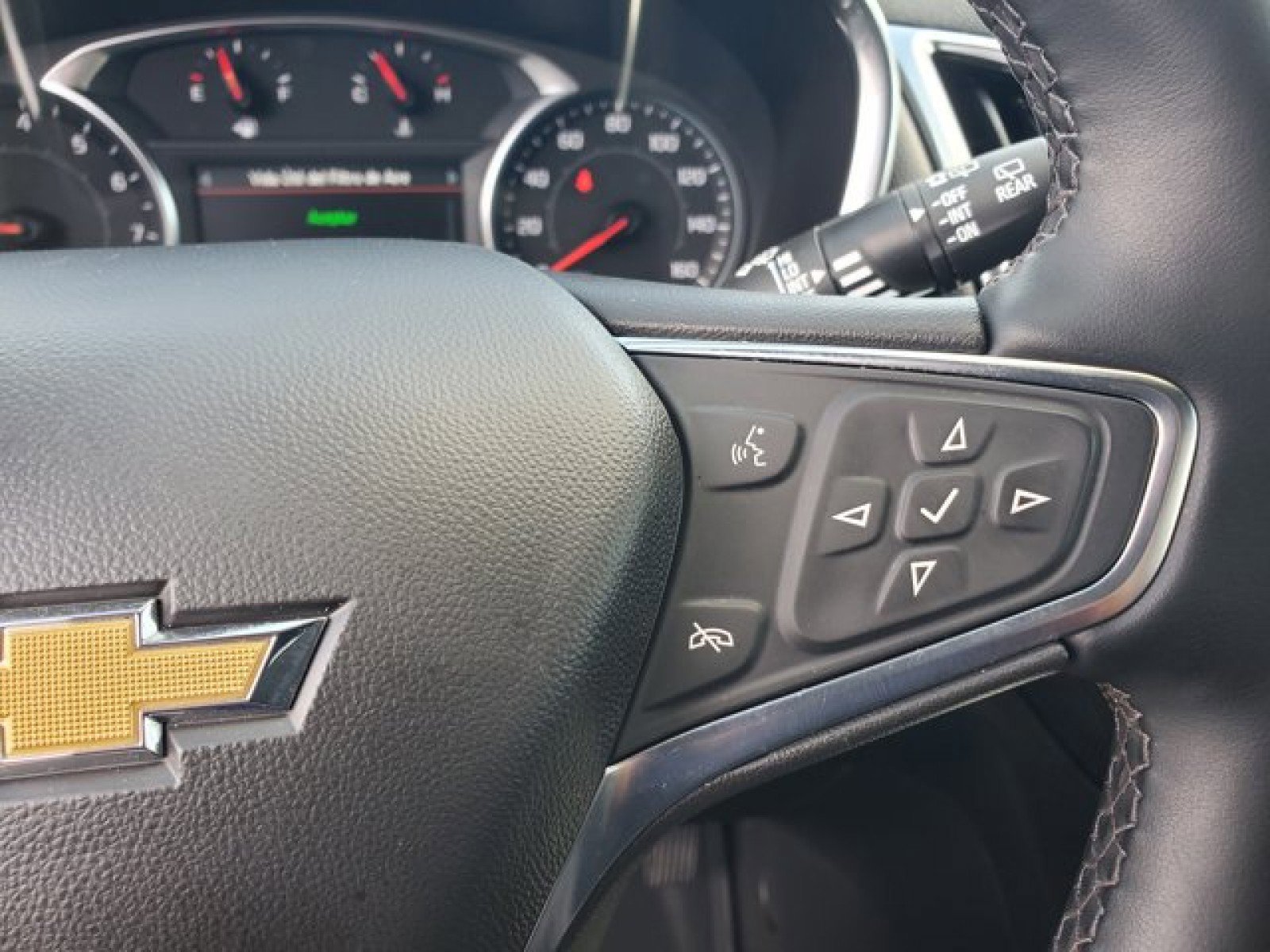 Used 2024 Chevrolet Equinox Premier AWD/4WD image 19