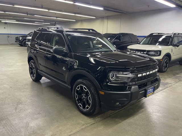 Certified 2025 Ford Bronco Sport Outer Banks w/ Outer Banks Tech Package+ AWD/4WD image 7