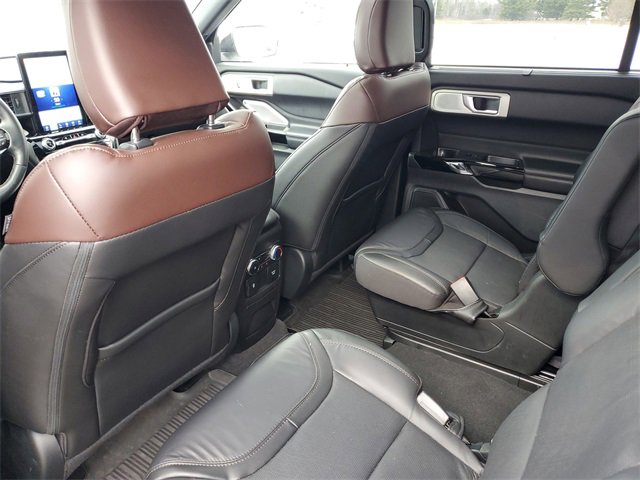 Certified 2022 Ford Explorer Platinum w/ Equipment Group 601A image 33