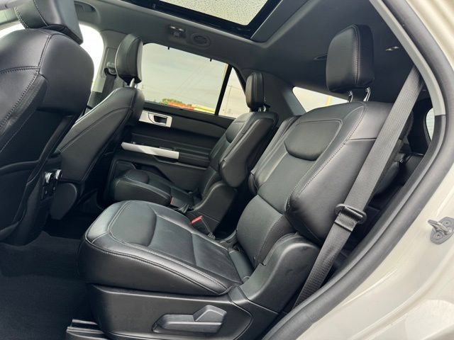 Certified 2024 Ford Explorer Limited w/ Limited Technology Package AWD/4WD image 8
