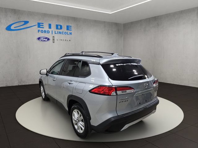 Used 2022 Toyota Corolla Cross LE AWD/4WD image 8