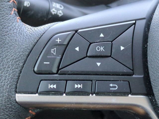 Used 2021 Nissan Kicks SR w/ SR Premium Package image 24