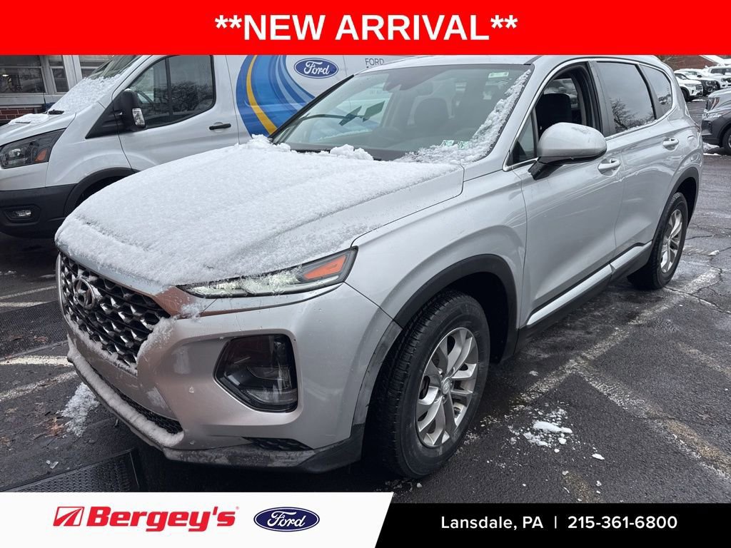 Used 2020 Hyundai Santa Fe SE image 3