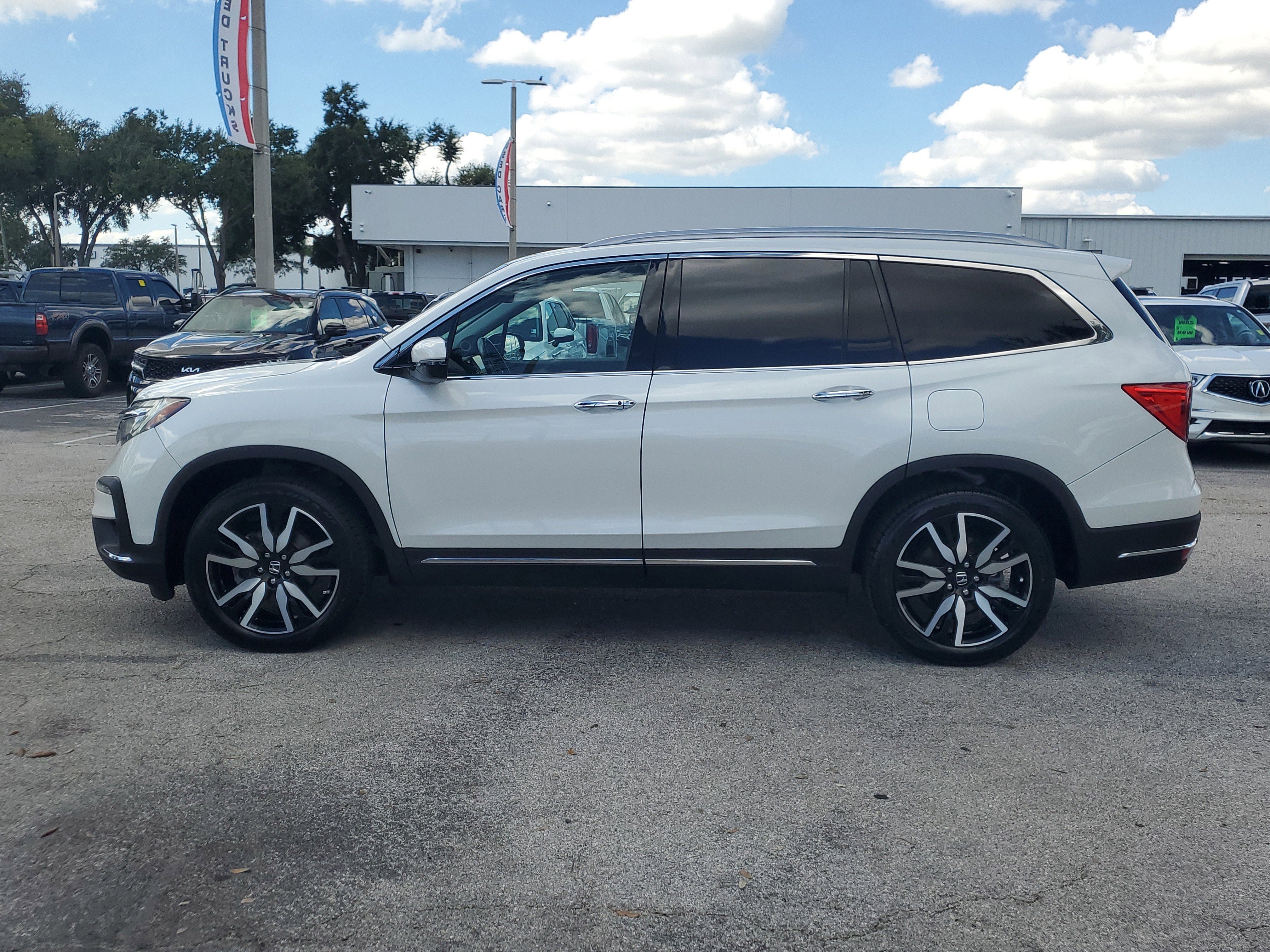 Used 2022 Honda Pilot Touring image 4