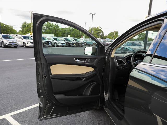 Certified 2023 Ford Edge SEL w/ Convenience Package AWD/4WD image 17