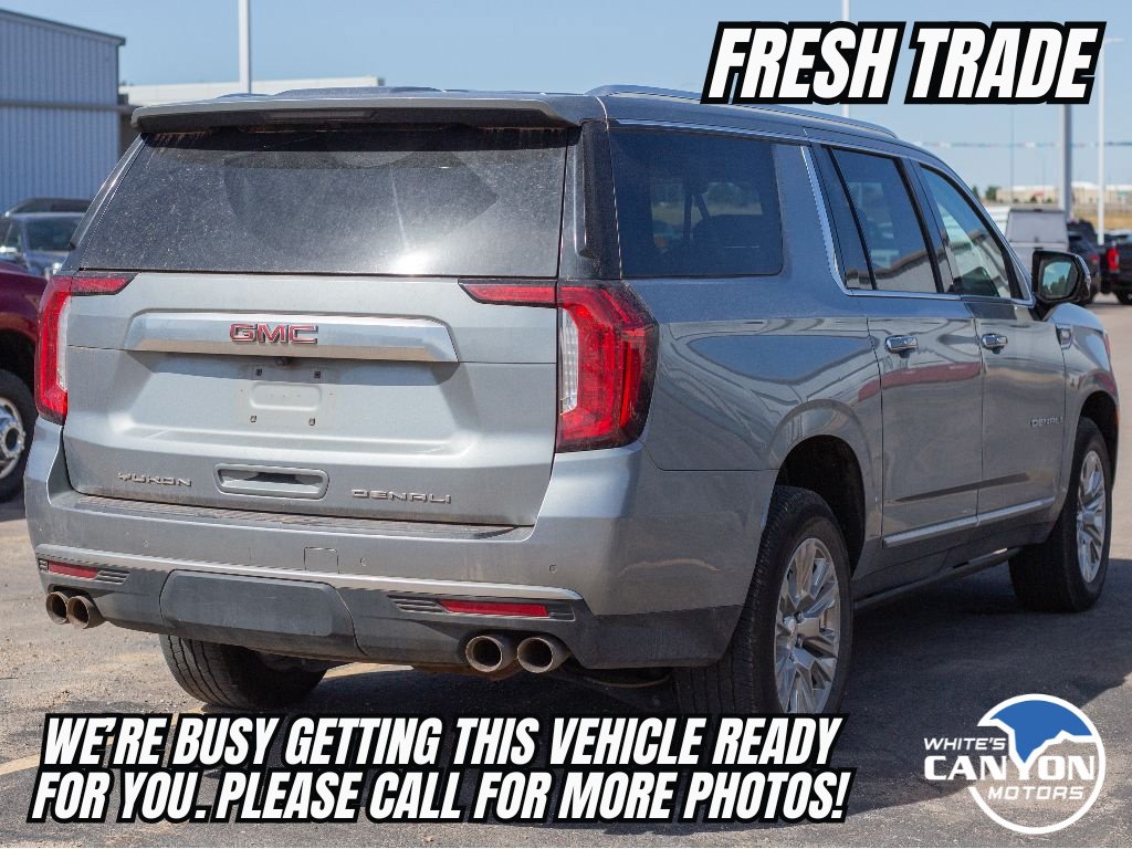 Used 2023 GMC Yukon XL Denali AWD/4WD image 4