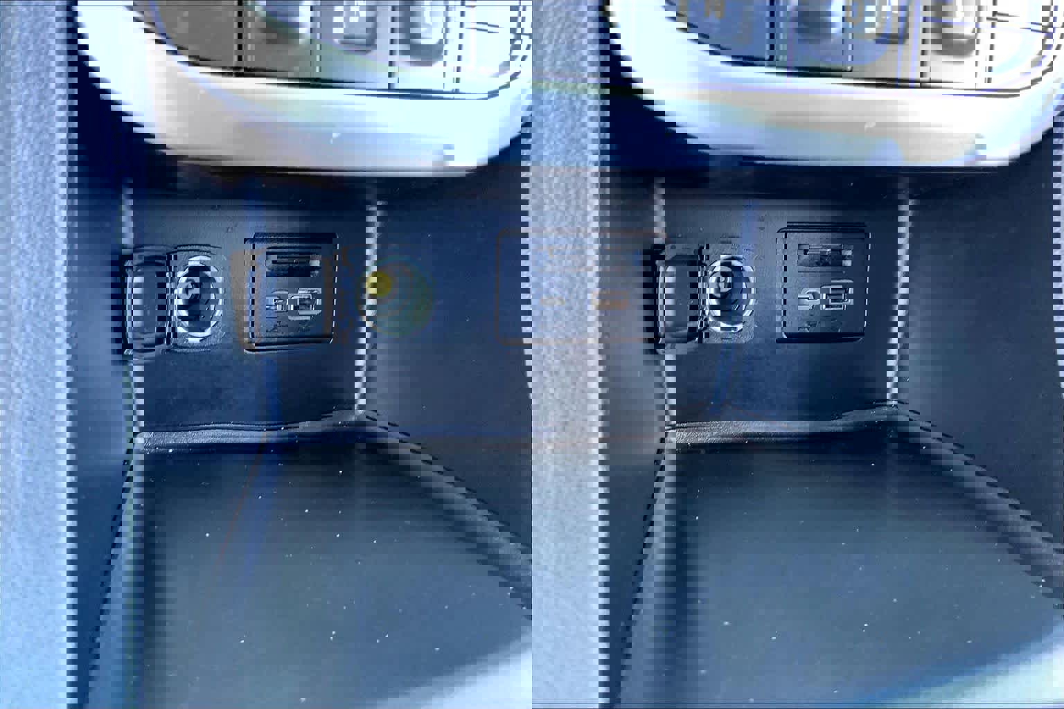 Used 2020 GMC Acadia SLT w/ Premium Package image 32