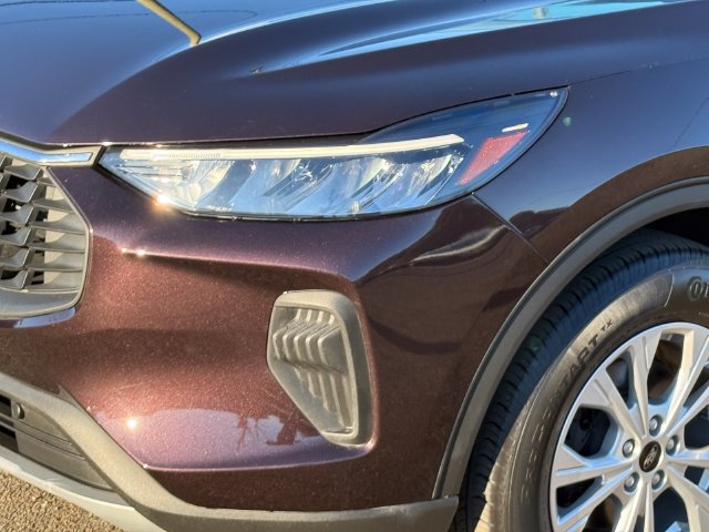 Certified 2023 Ford Escape Active AWD/4WD image 16