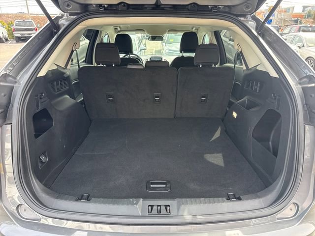 Certified 2024 Ford Edge SE image 12