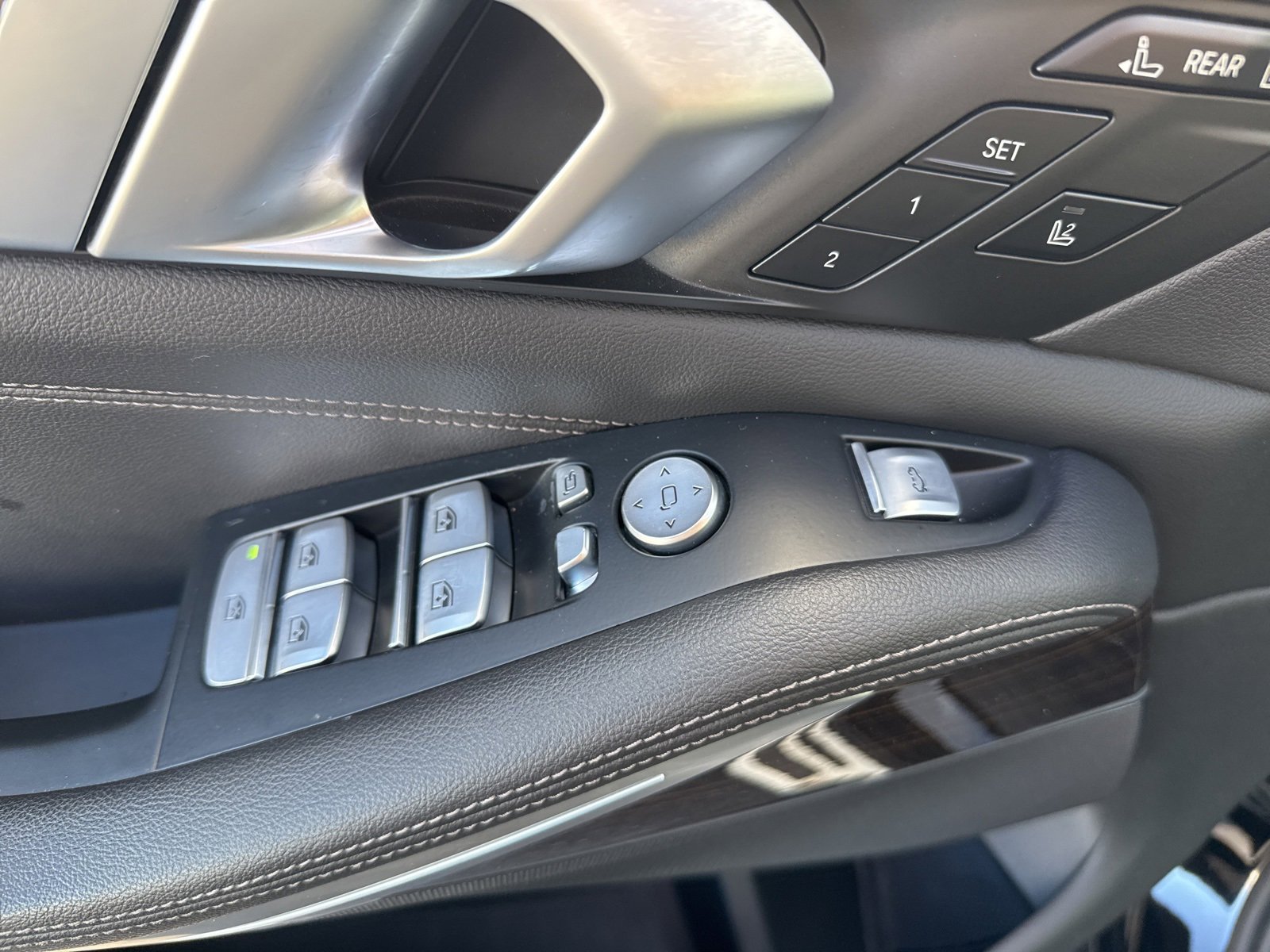 Used 2021 BMW X7 xDrive40i w/ Parking Assistance Package image 26