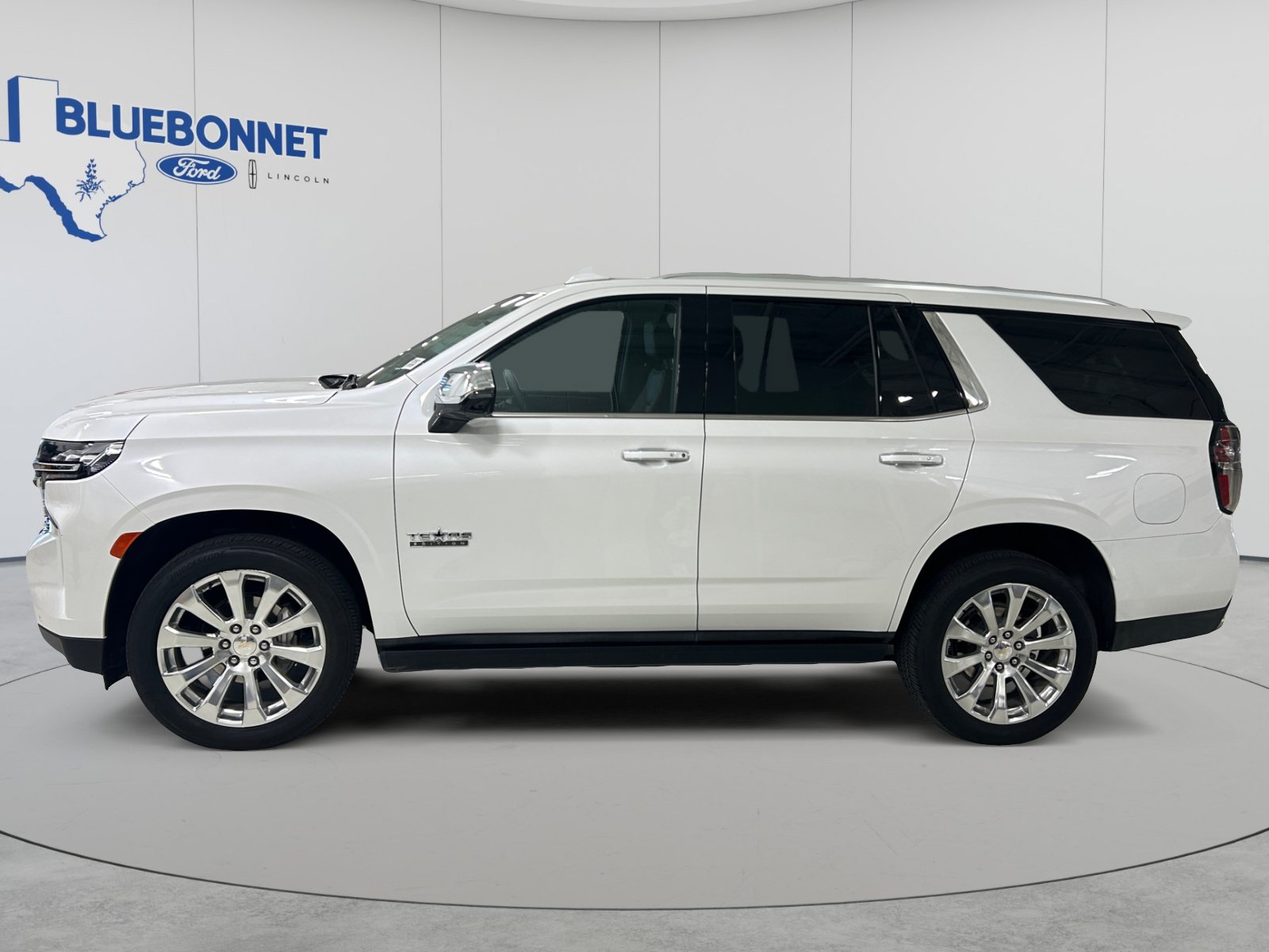 Used 2023 Chevrolet Tahoe Premier w/ Premium Package 2 AWD/4WD image 8