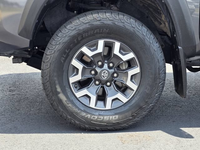 Used 2020 Toyota Tacoma TRD Off-Road w/ Advanced Technology Package AWD/4WD image 29