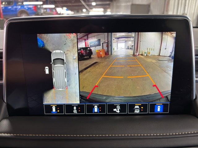 Used 2023 GMC Yukon SLT w/ SLT Luxury Package AWD/4WD image 8