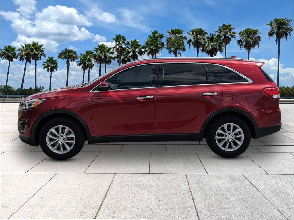 Used 2018 Kia Sorento LX image 4